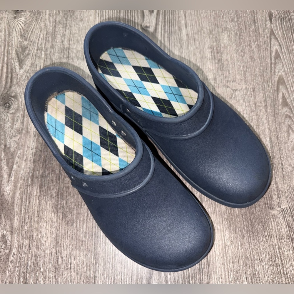 CROCS Women’s blue Clogs Comfort Shoes Sz 7 ✨